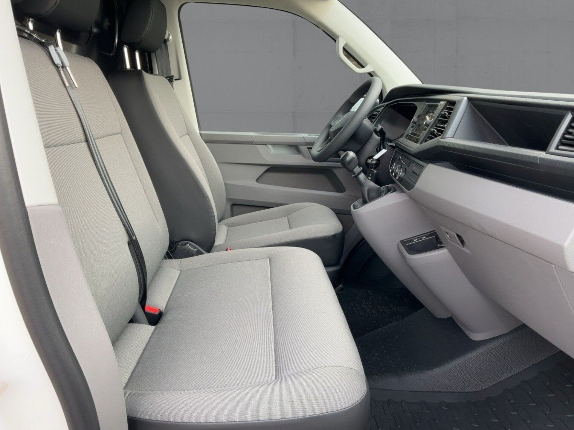 Volkswagen T6.1 Transporter Kasten langer Radstand