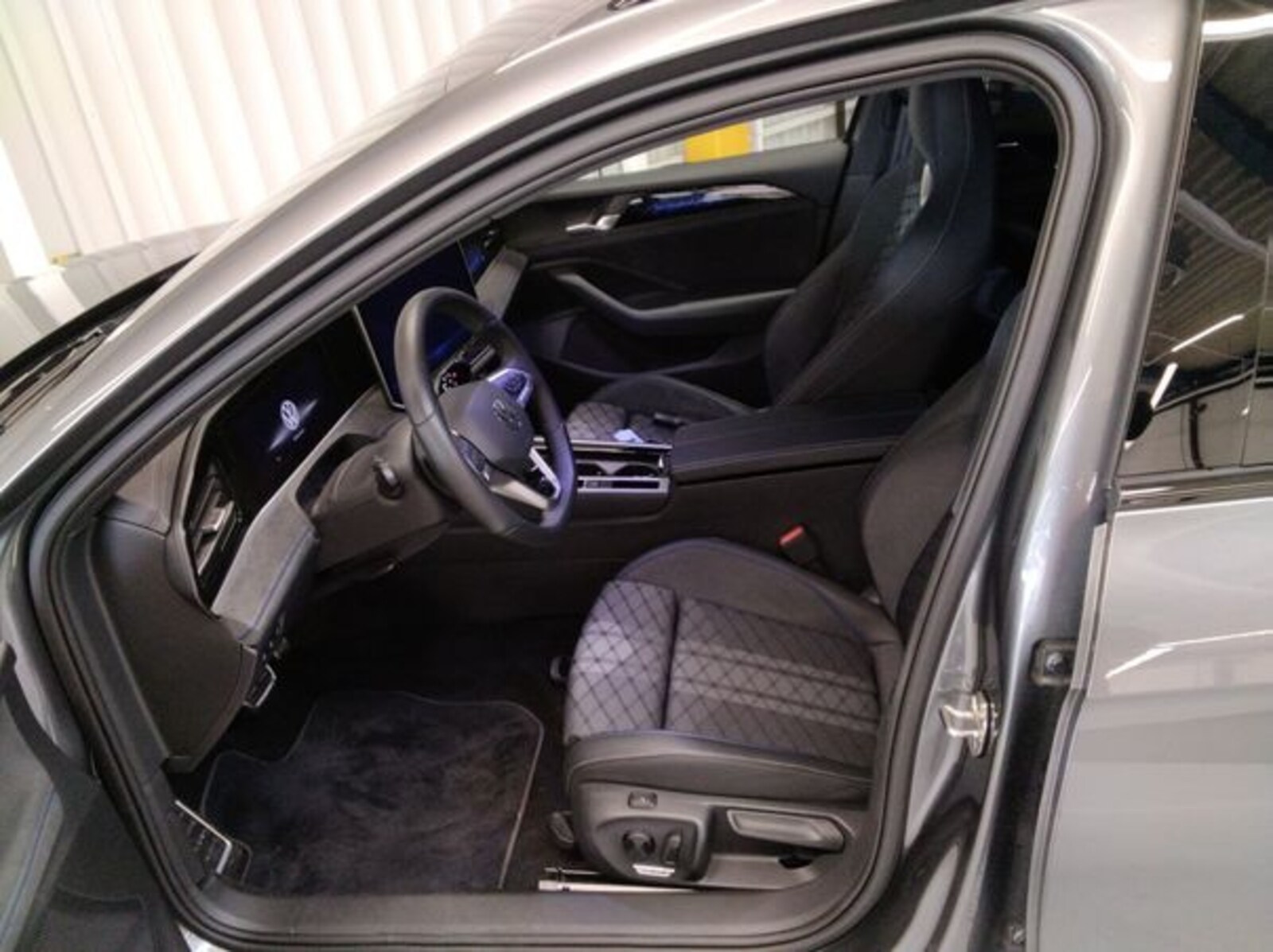 Volkswagen Passat – Bild 4