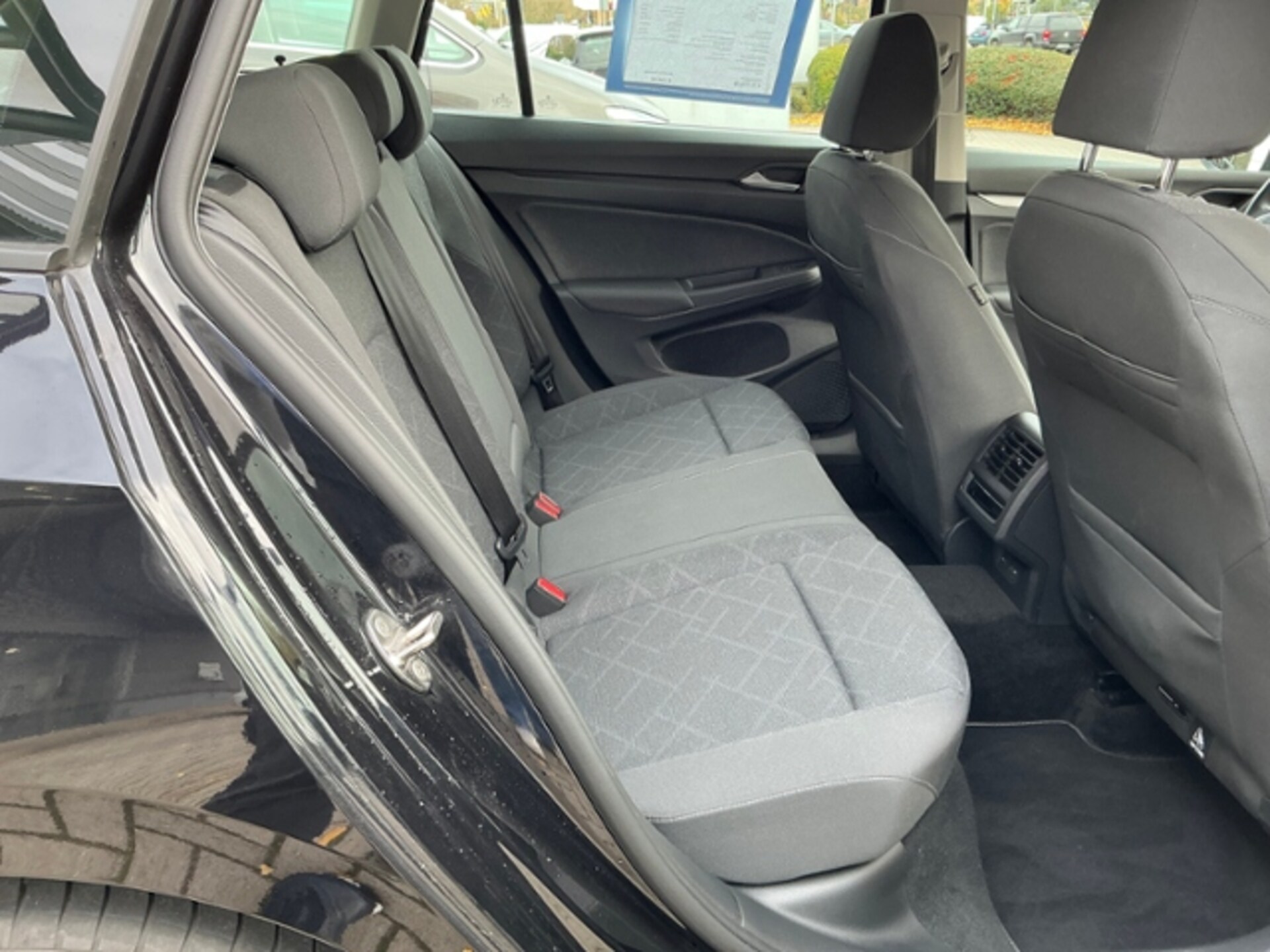 Volkswagen Golf Variant Life