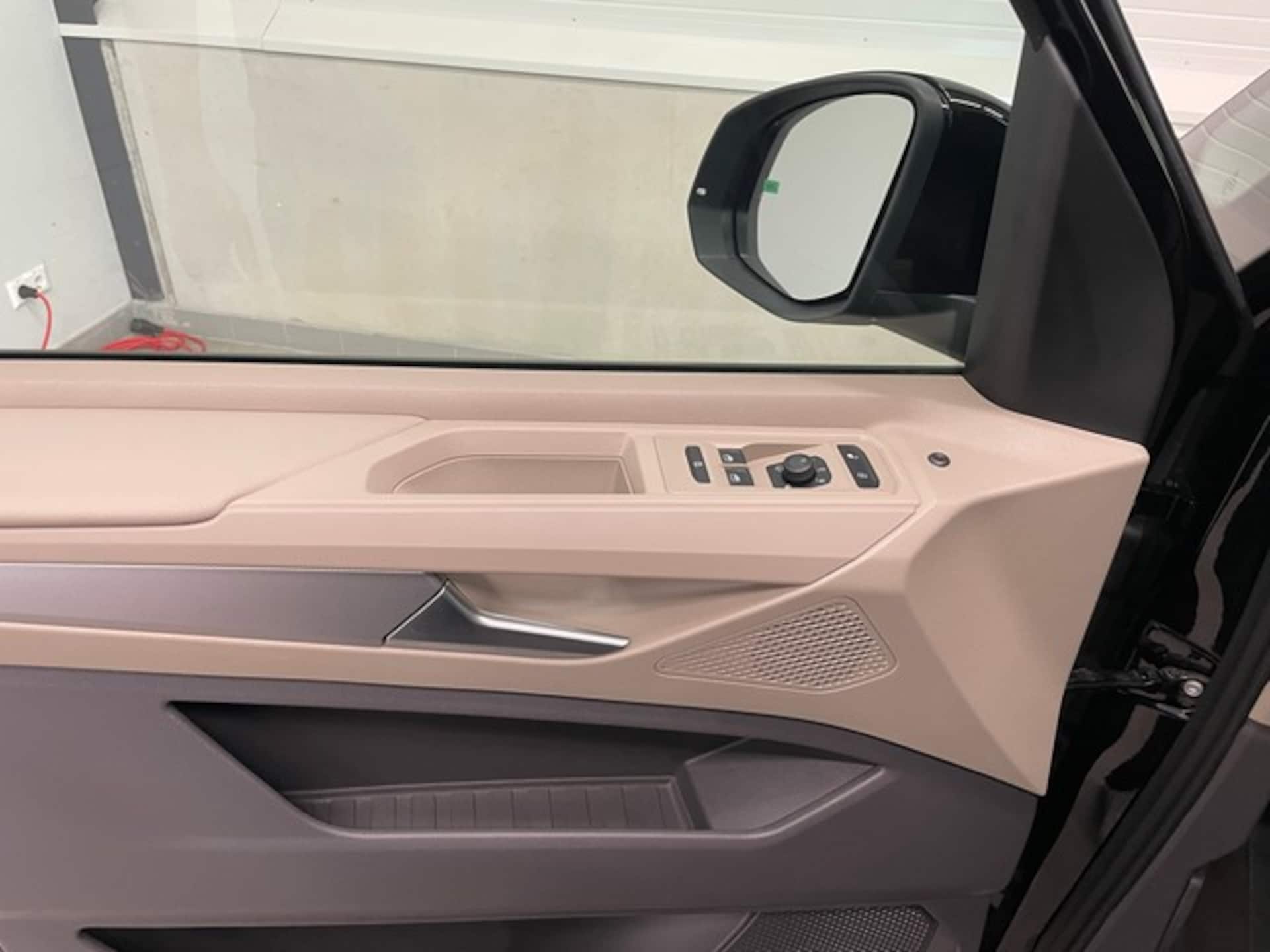 Volkswagen Multivan Basis-Modell