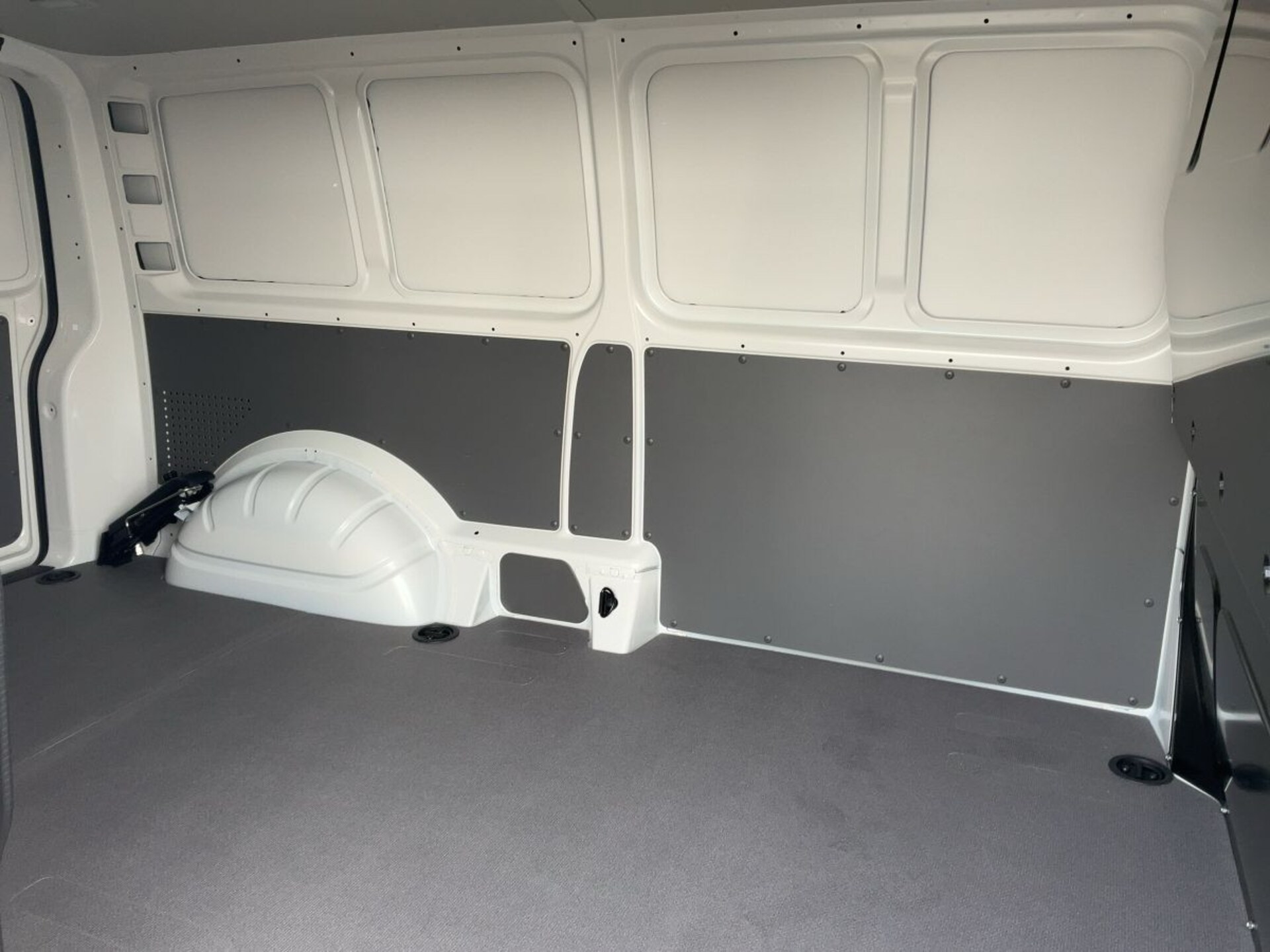 Volkswagen T6.1 Transporter Kasten langer Radstand