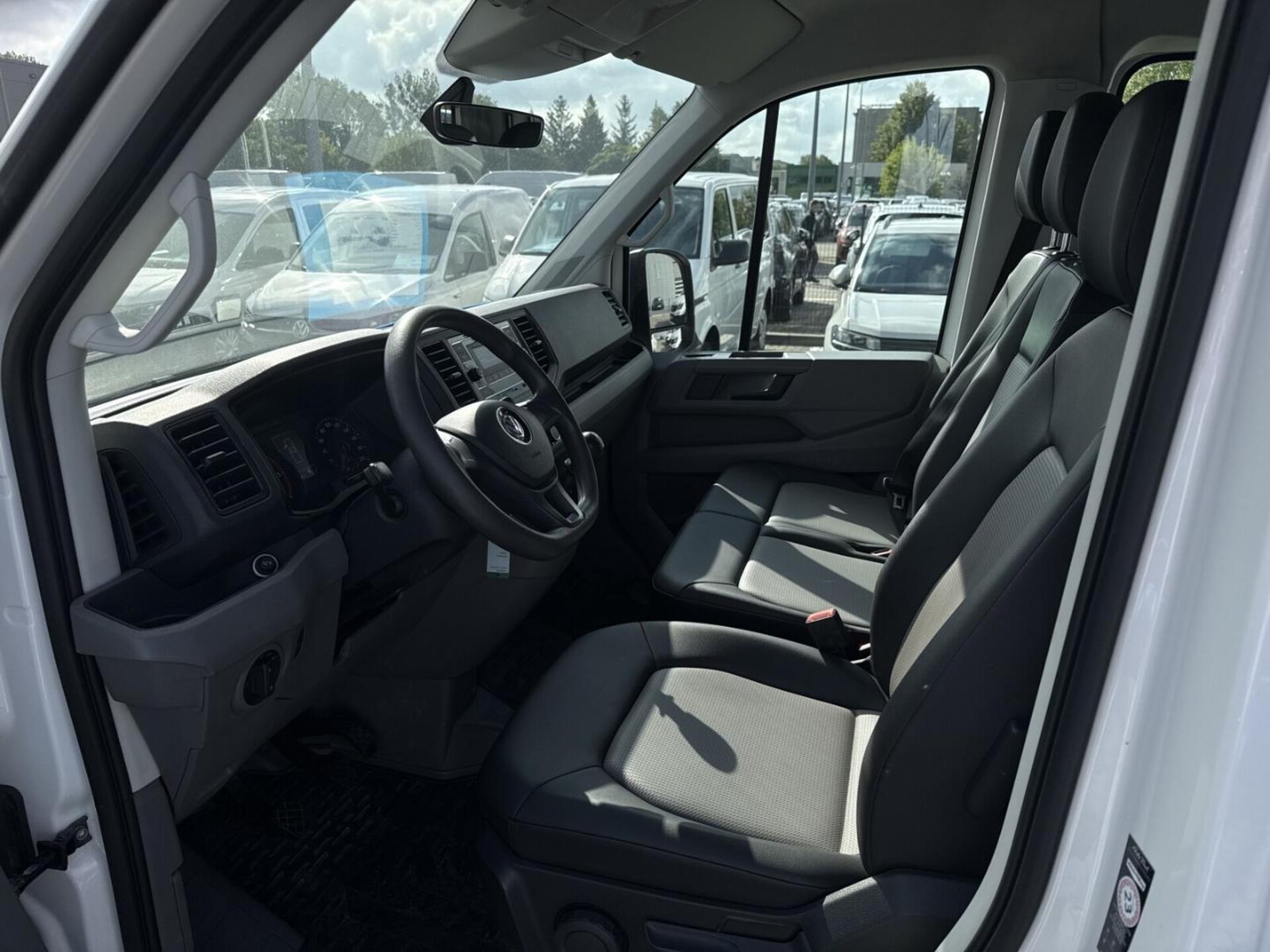 Volkswagen Crafter z podwójna kabiną z długim rozstawem osi