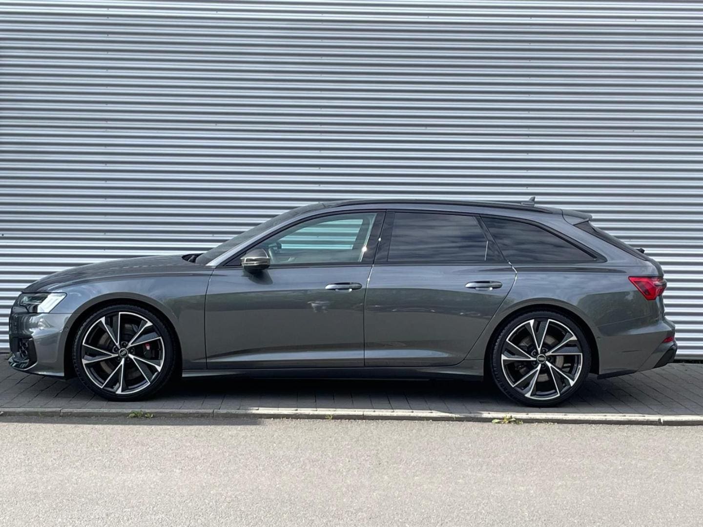 Bild über Audi S6 Avant TDI quattro tiptronic - für weitere Informationen kontaktieren Sie den Audi Partner