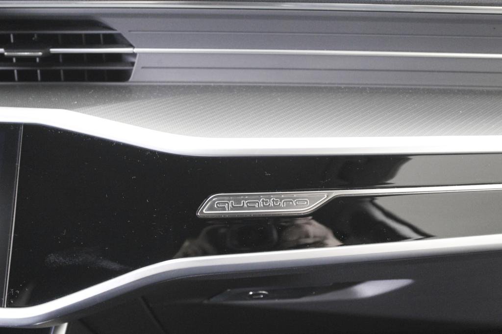 Image about Audi A6 Avant S line edition 40 TDI quattro 150 kW (204 CV) S tronic