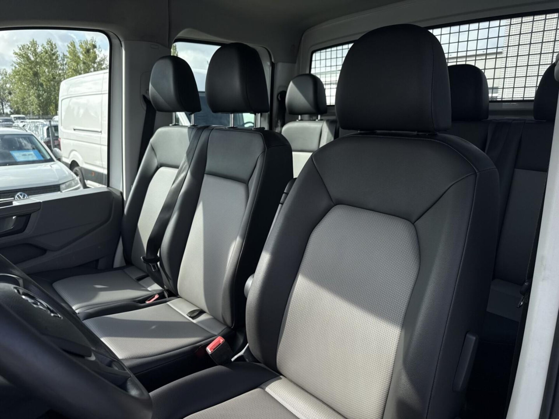 Volkswagen Crafter z podwójna kabiną z długim rozstawem osi