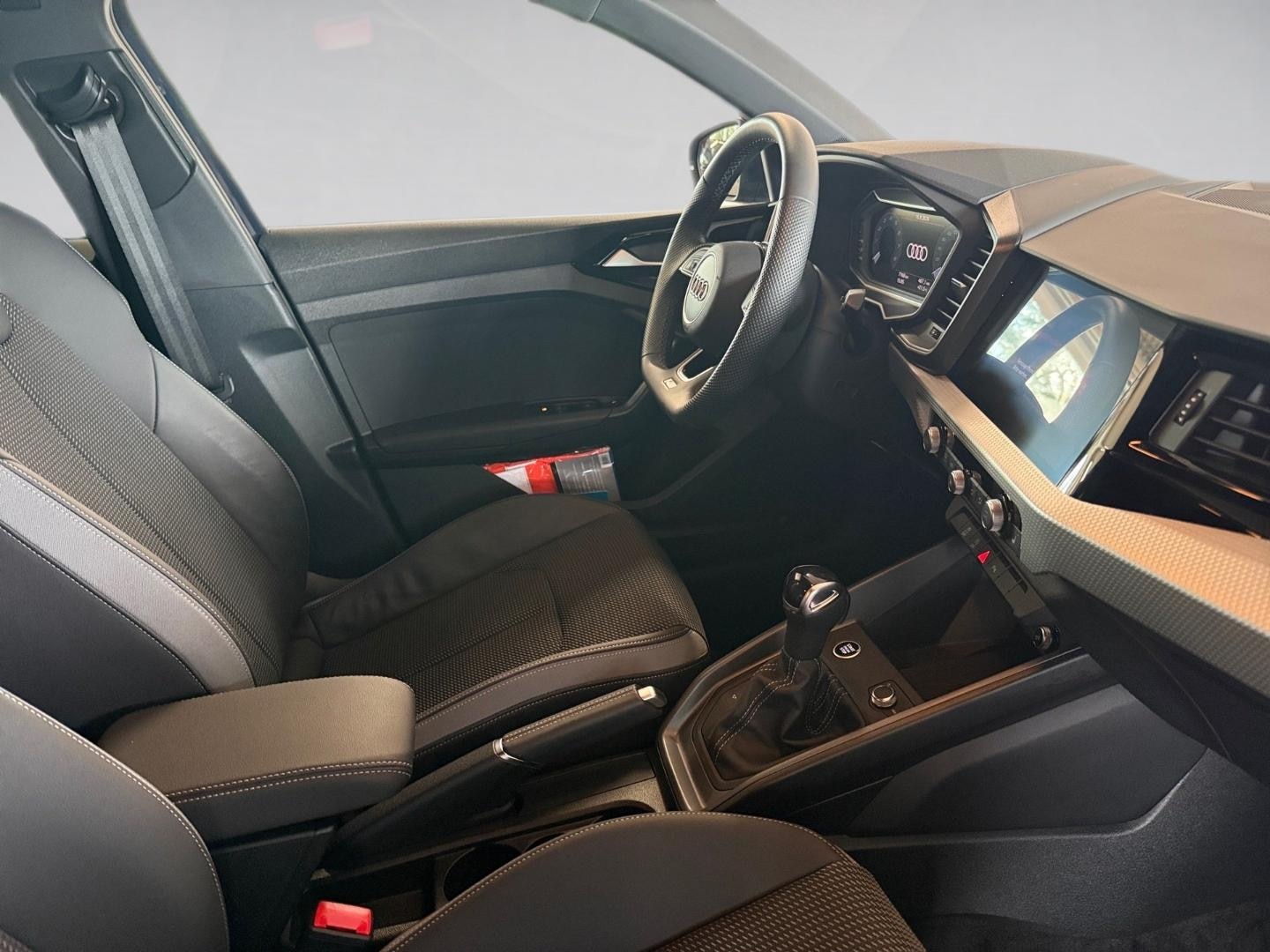 Bild über Audi A1 Sportback S line 25 TFSI S tronic - für weitere Informationen kontaktieren Sie den Audi Partner