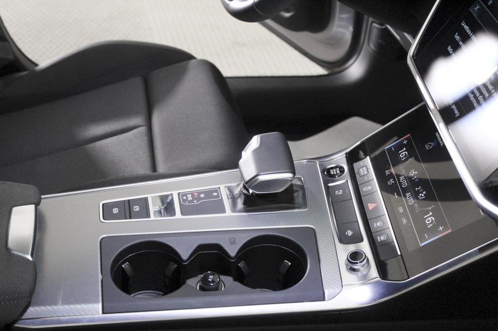 Image about Audi A6 Avant S line edition 40 TDI quattro 150 kW (204 CV) S tronic