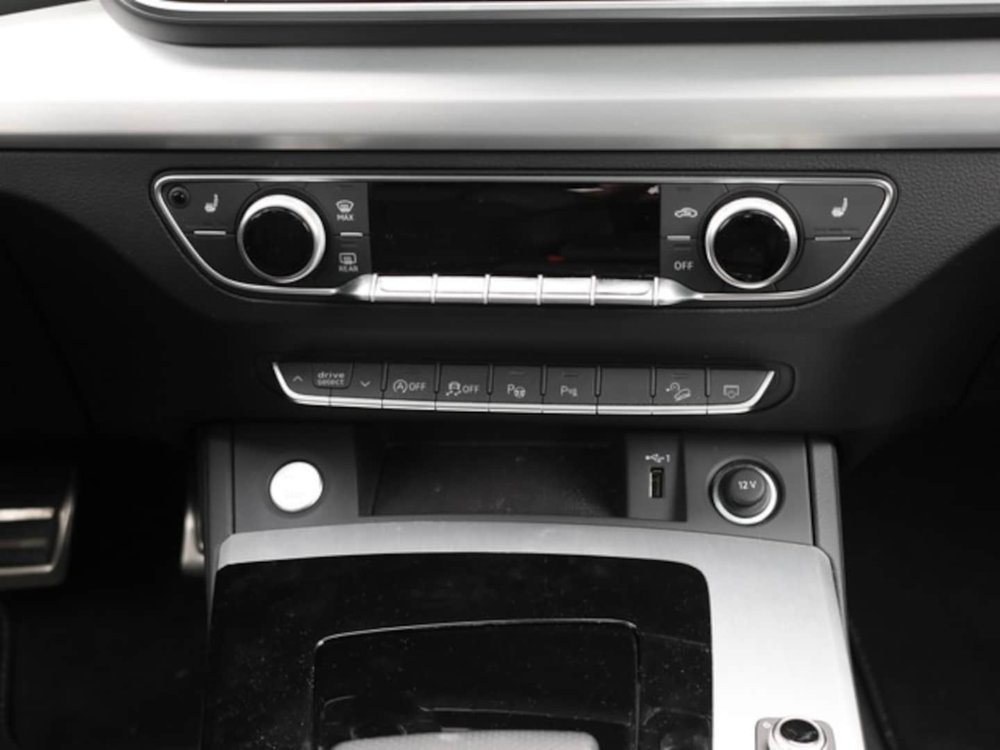 Bild über Audi Q5 Sportback 40 TDI quattro S tronic - für weitere Informationen kontaktieren Sie den Audi Partner