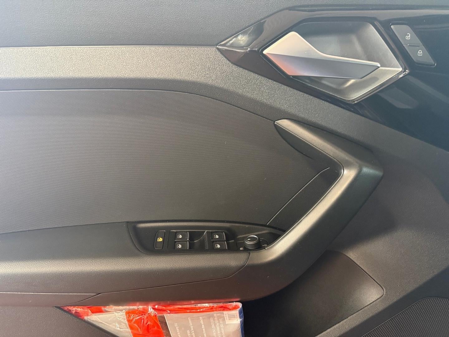 Bild über Audi A1 Sportback S line 25 TFSI S tronic - für weitere Informationen kontaktieren Sie den Audi Partner