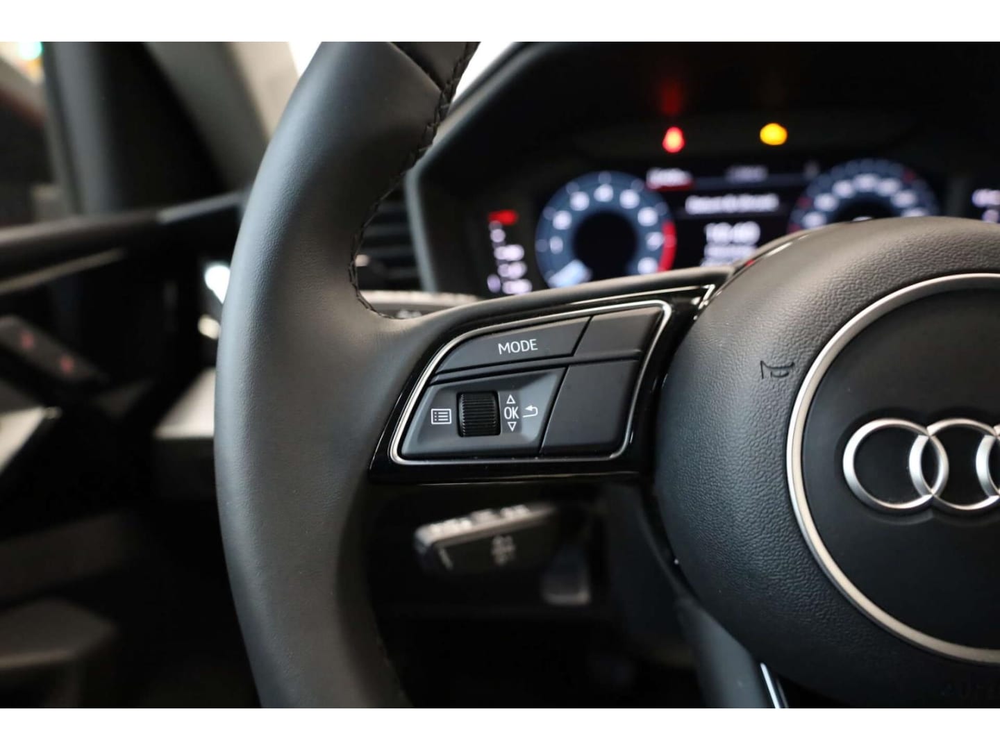 Bild über Audi A1 Sportback advanced 30 TFSI Schaltgetriebe - für weitere Informationen kontaktieren Sie den Audi Partner