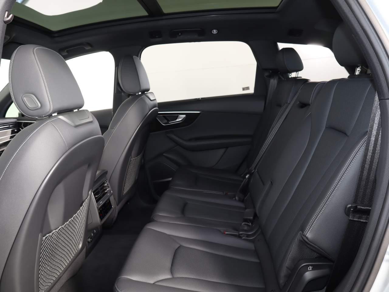 2025 Audi Q7 Premium Plus - Photo 12