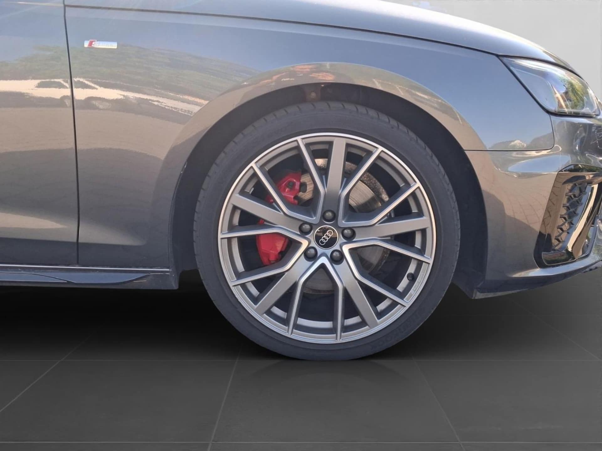 Audi A4 Avant S line