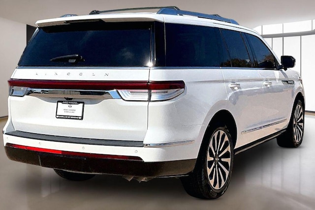 2022 Lincoln Navigator