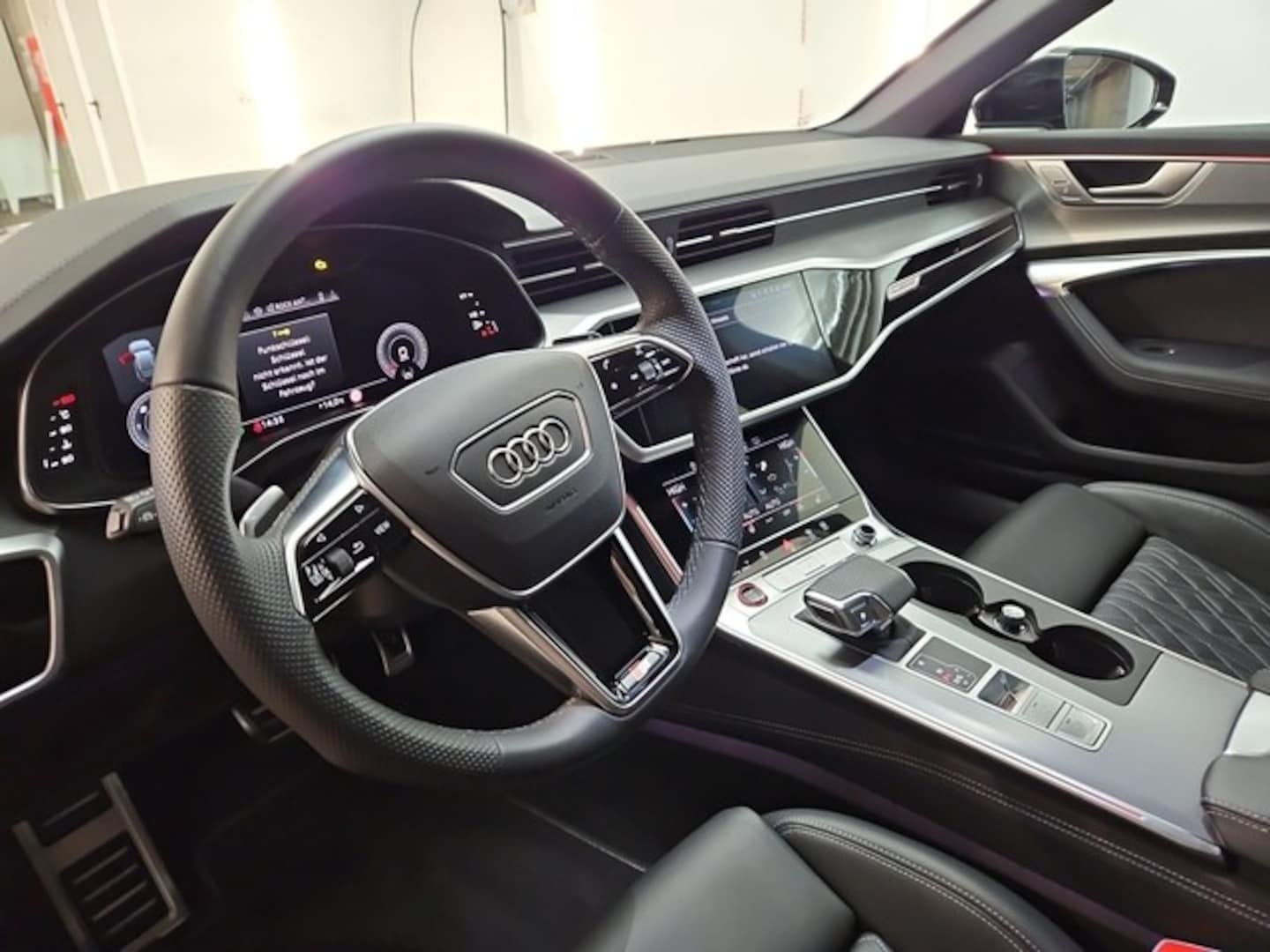 Bild über Audi S6 Avant TDI quattro tiptronic - für weitere Informationen kontaktieren Sie den Audi Partner