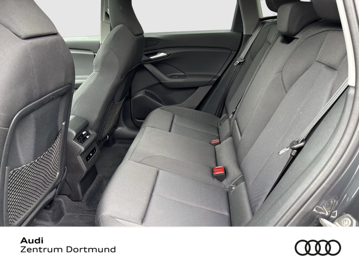 Bild über Audi Q6 SUV e-tron S line business e-tron performance 225 kW - für weitere Informationen kontaktieren Sie den Audi Partner