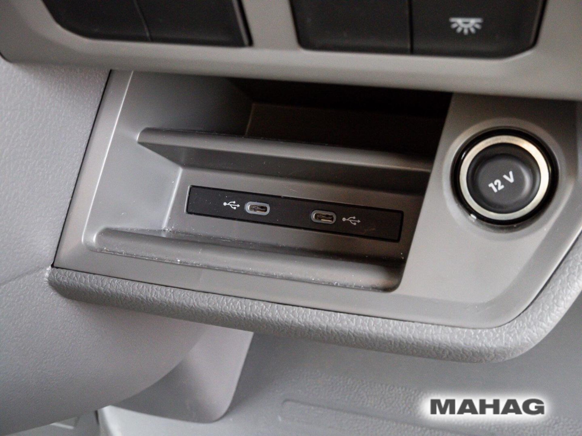 Volkswagen Crafter Kasten langer Radstand