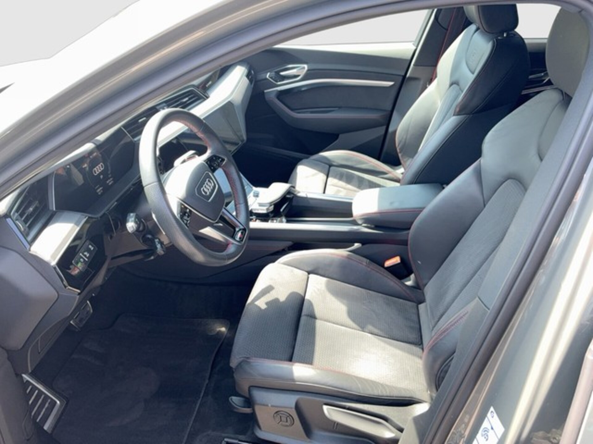 Audi Q8 Sportback e-tron S line
