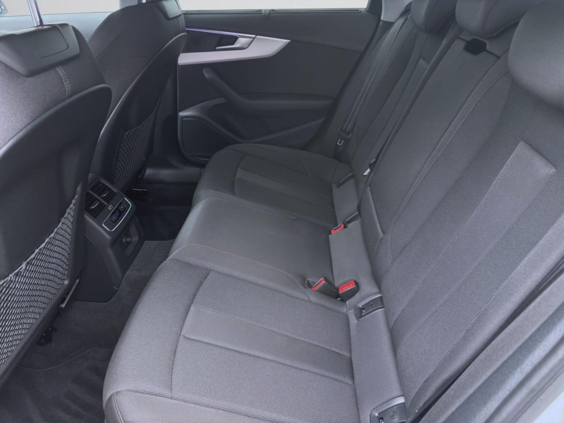 Audi A4 Limousine Advanced