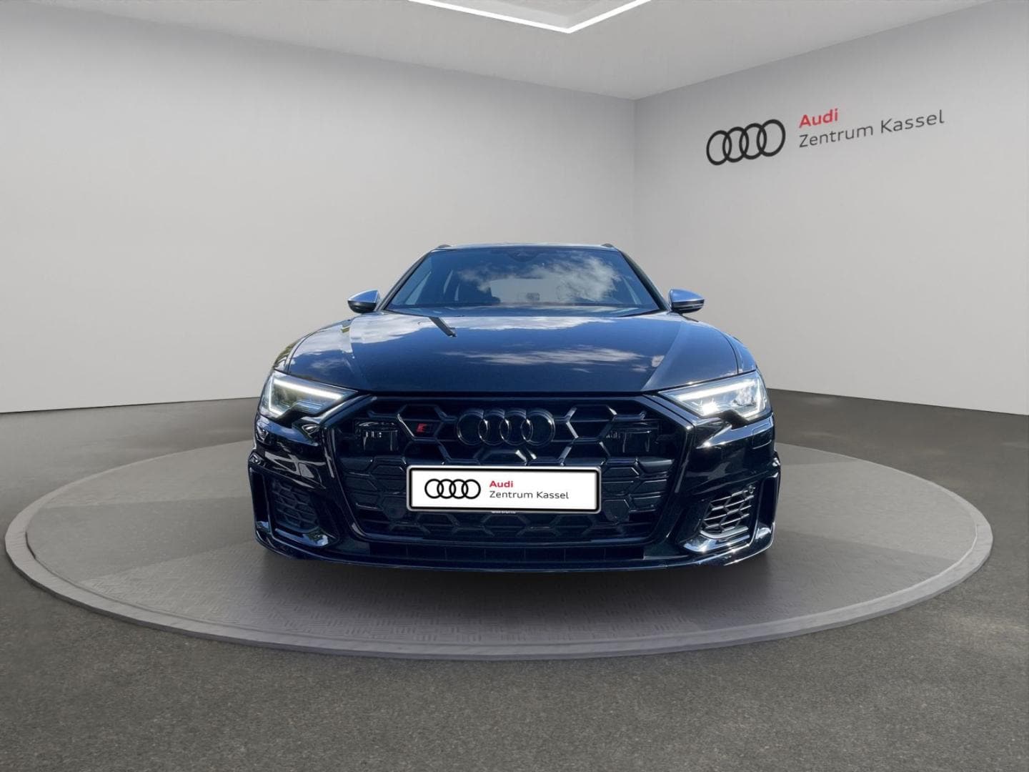 Bild über Audi S6 Avant TDI quattro tiptronic - für weitere Informationen kontaktieren Sie den Audi Partner