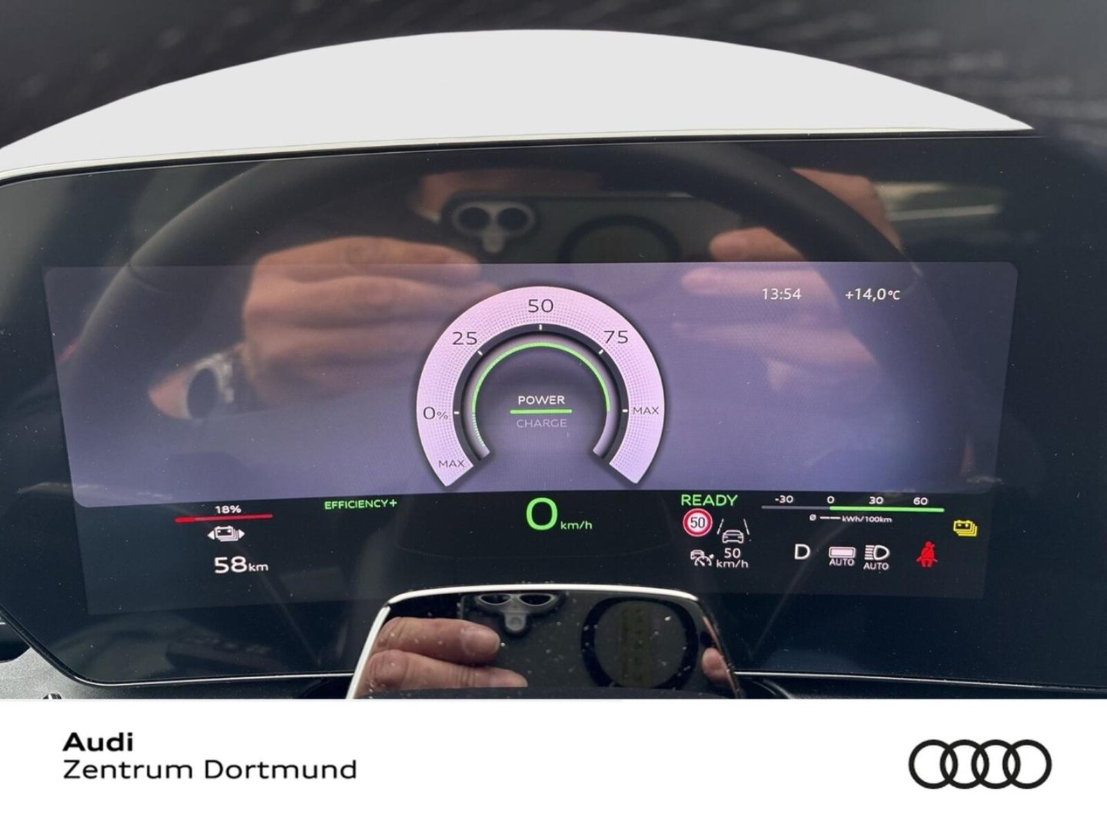 Audi Q6 e-tron – Bild 12