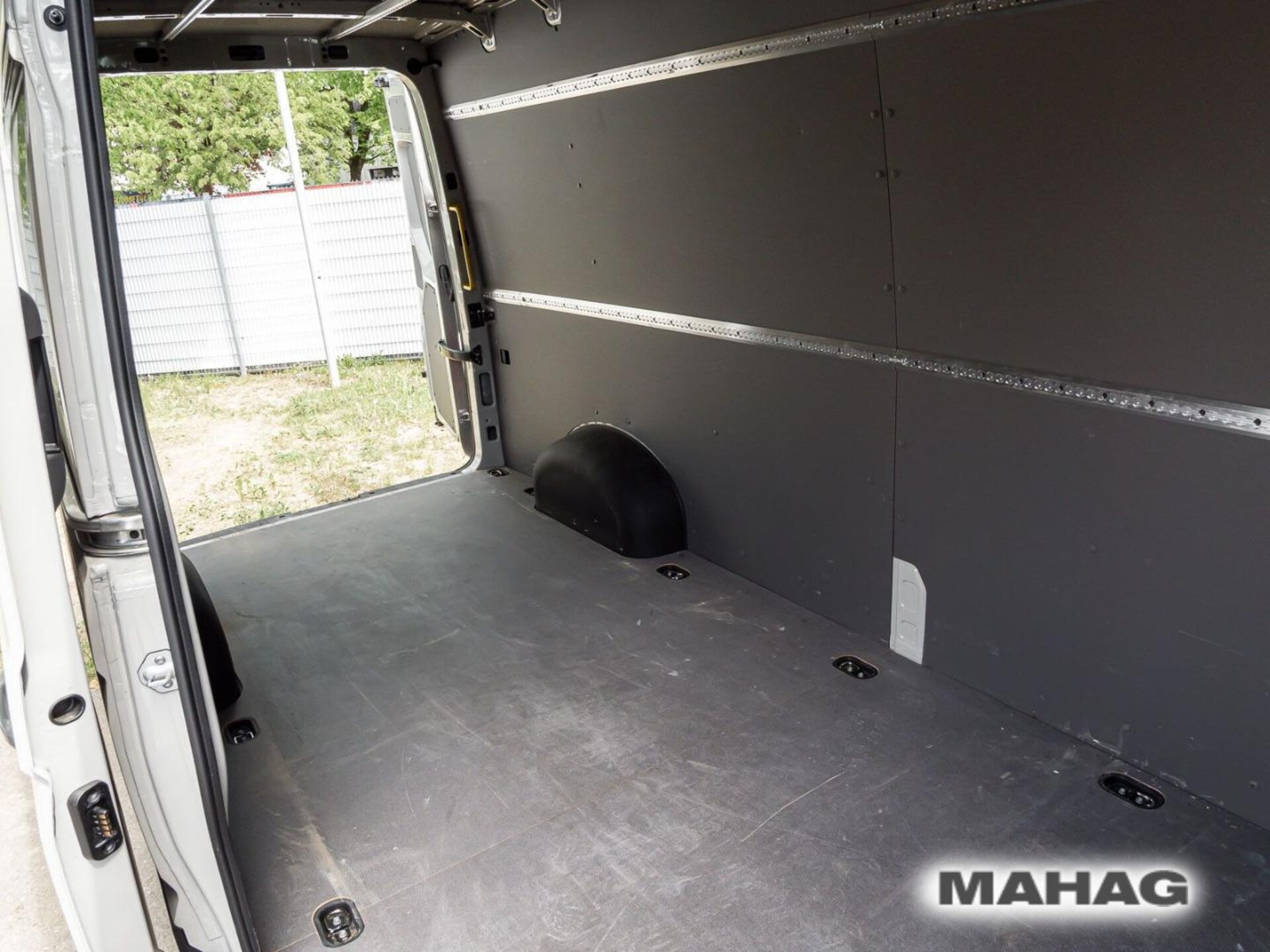 Volkswagen Crafter Kasten langer Radstand