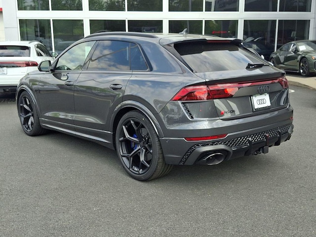 2026 Audi RS Q8 SUV performance