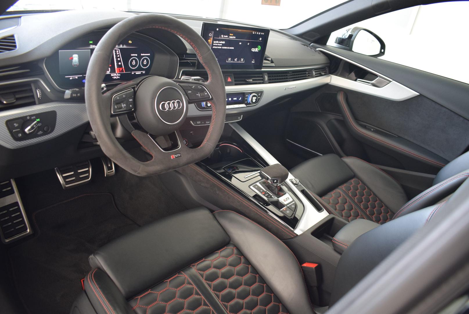 Image about Audi RS 4 Avant TFSI quattro tiptronic