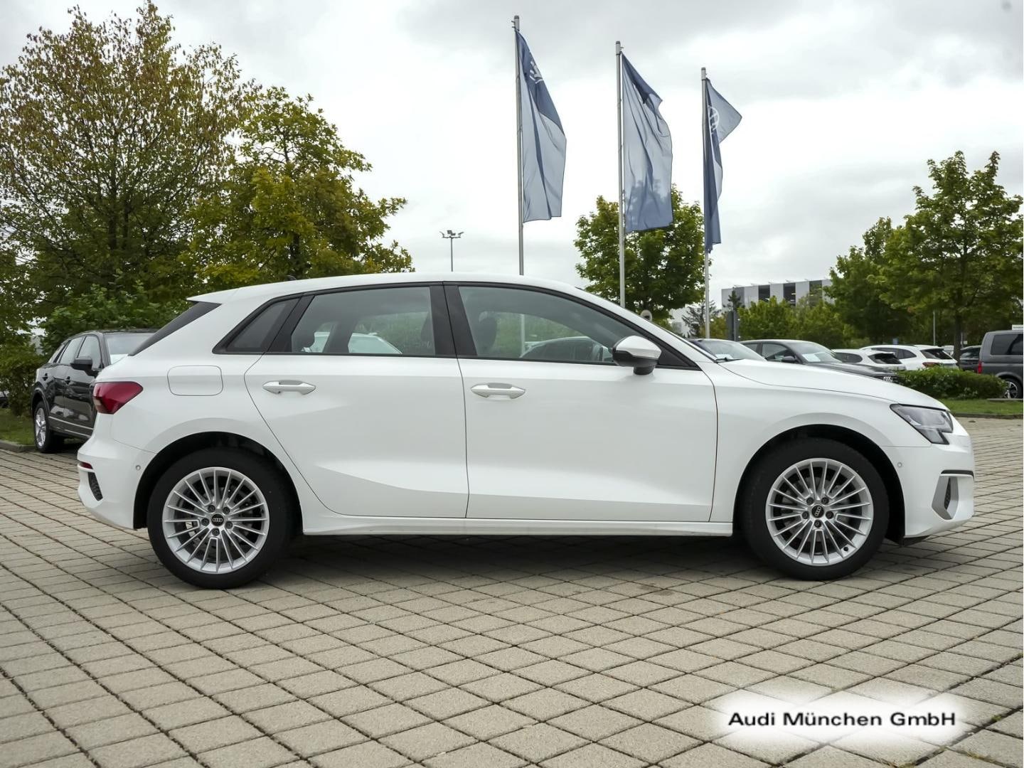 Bild über Audi A3 Sportback advanced 30 TFSI Schaltgetriebe - für weitere Informationen kontaktieren Sie den Audi Partner