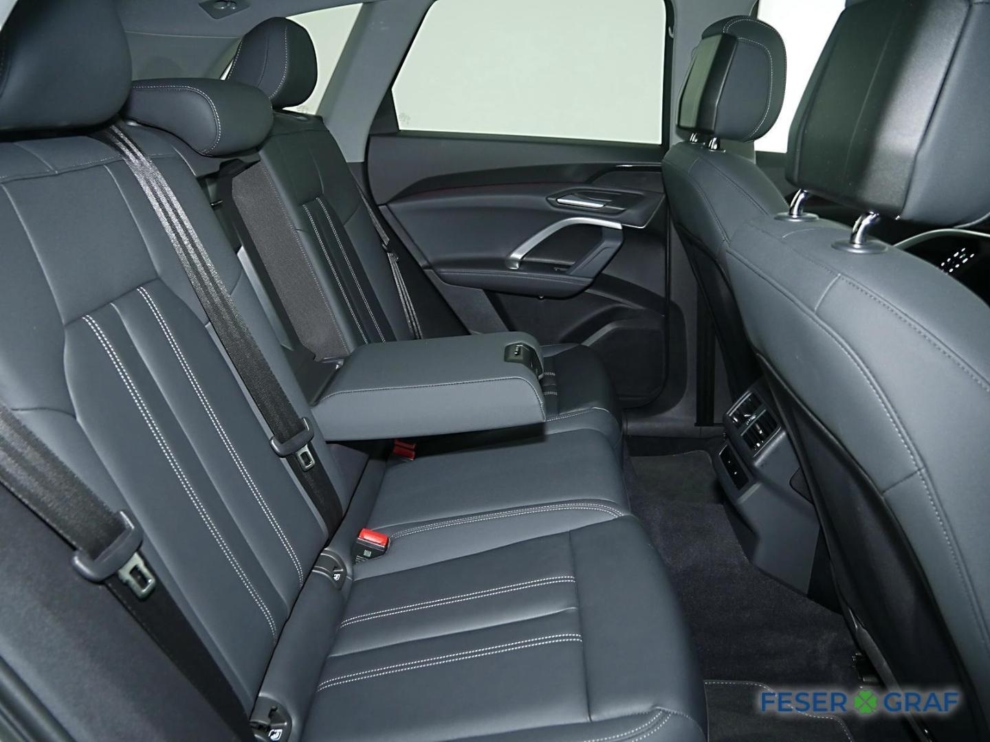 Bild über Audi Q5 SUV TDI quattro 150 kW S tronic - für weitere Informationen kontaktieren Sie den Audi Partner