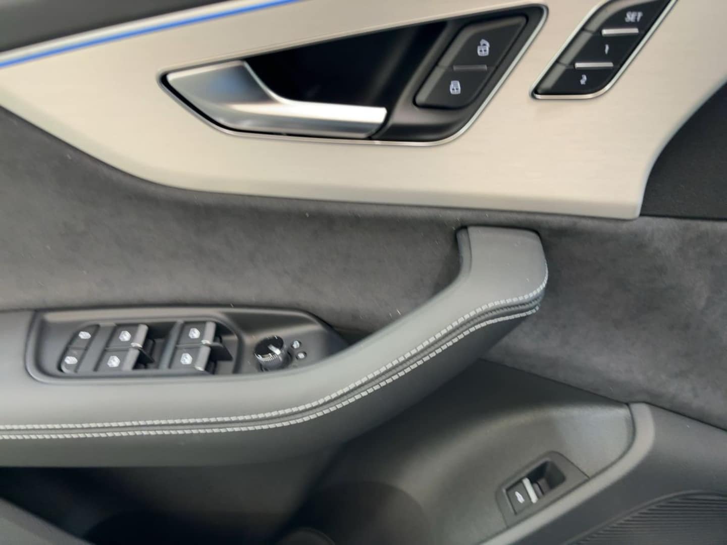 Bild über Audi Q7 SUV S line business TDI quattro 210 kW tiptronic - für weitere Informationen kontaktieren Sie den Audi Partner