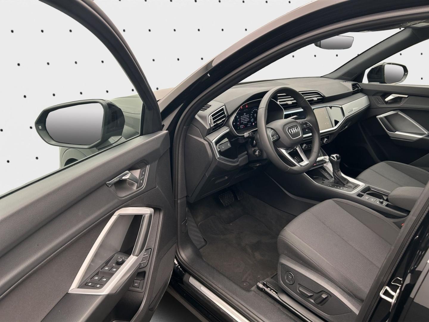 Bild über Audi Q3 advanced 35 TFSI S tronic - für weitere Informationen kontaktieren Sie den Audi Partner