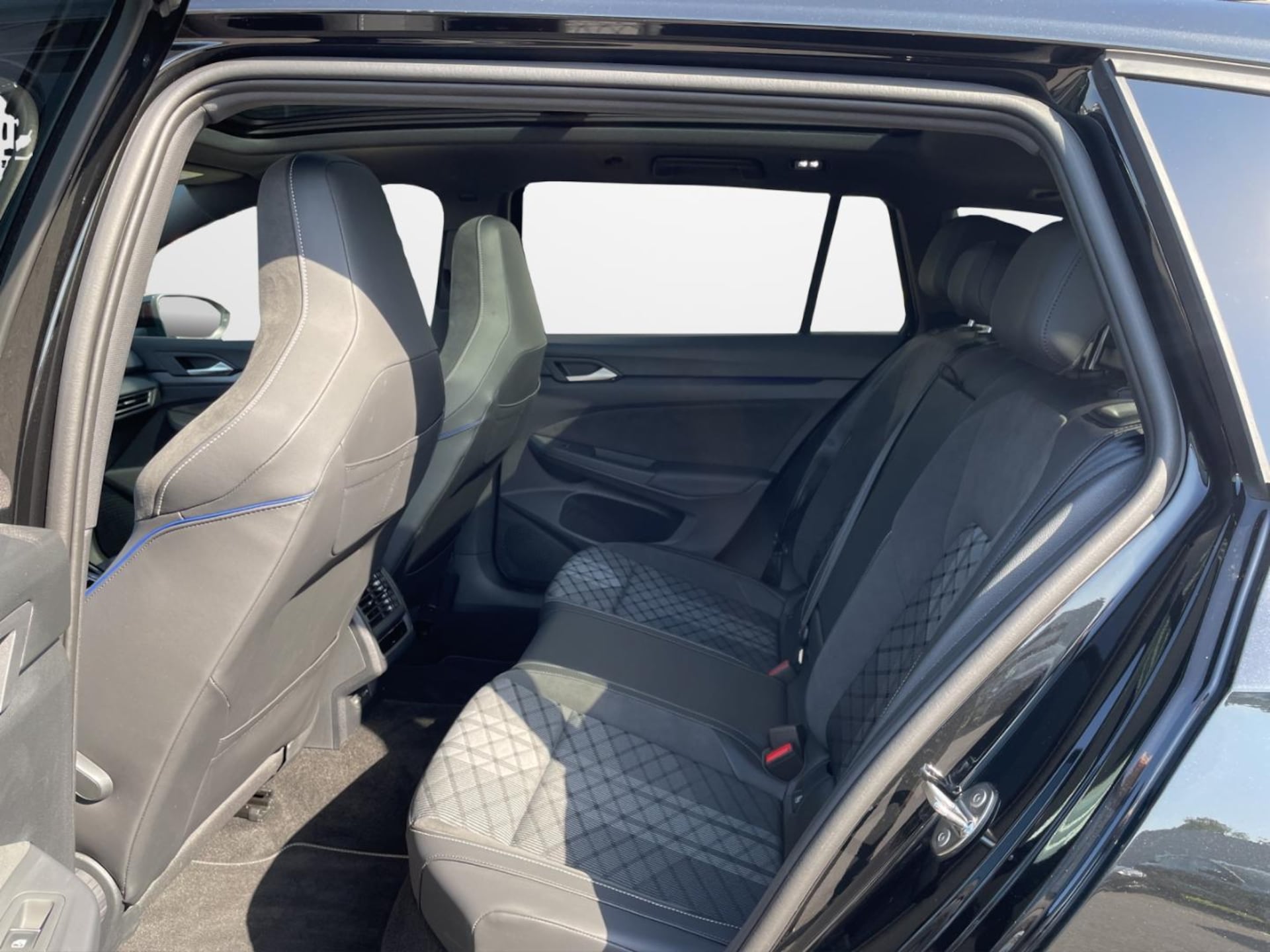 Volkswagen Golf Variant R-Line
