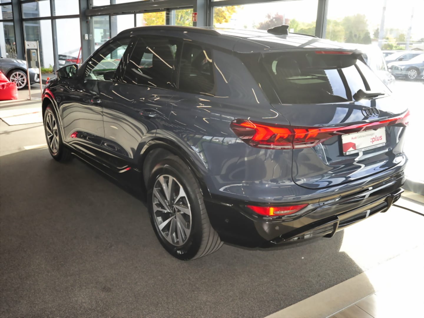 Bild über Audi Q6 SUV e-tron S line business e-tron performance 225 kW - für weitere Informationen kontaktieren Sie den Audi Partner