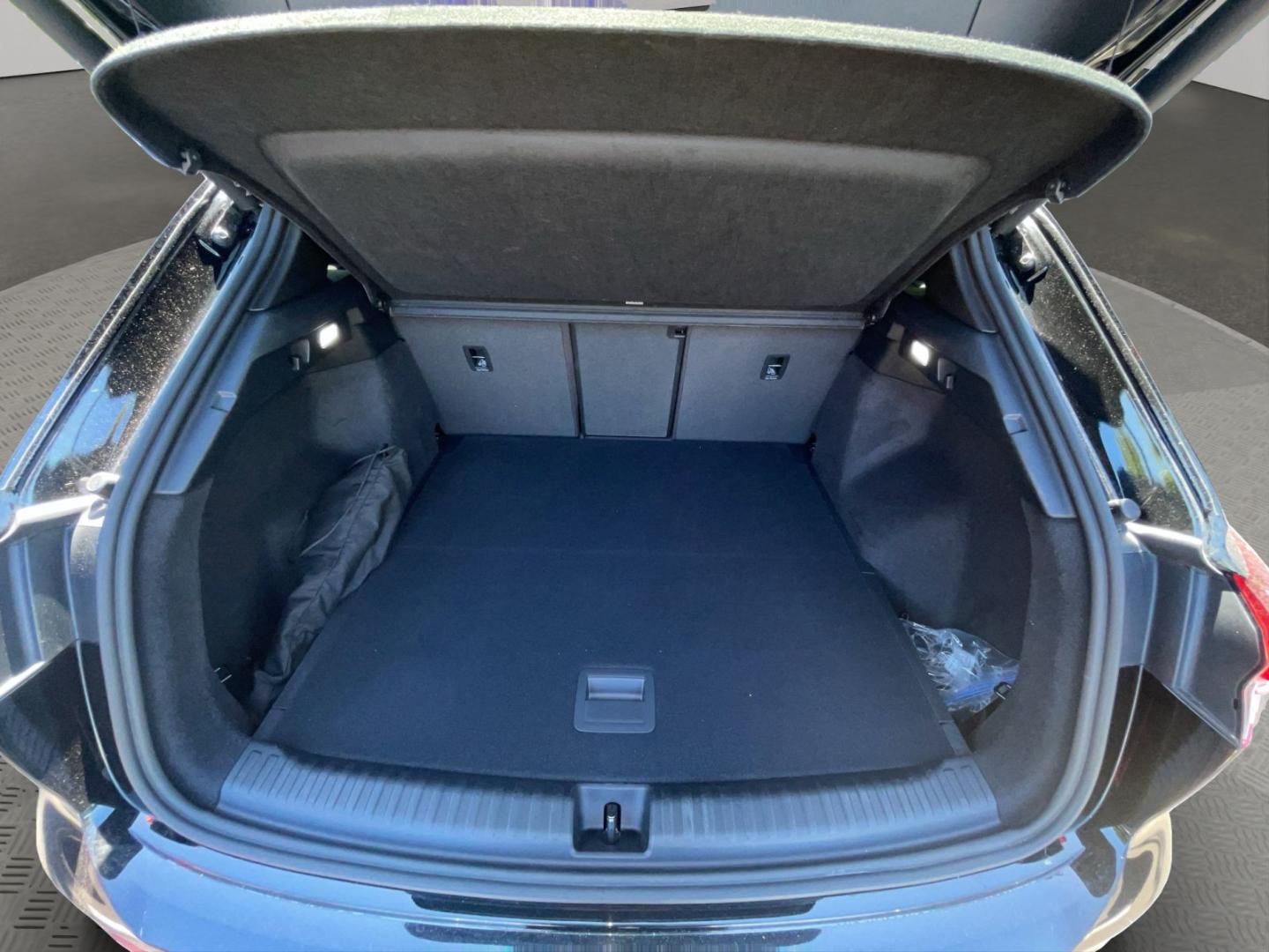 Image about Audi Q4 e-tron 40 e-tron