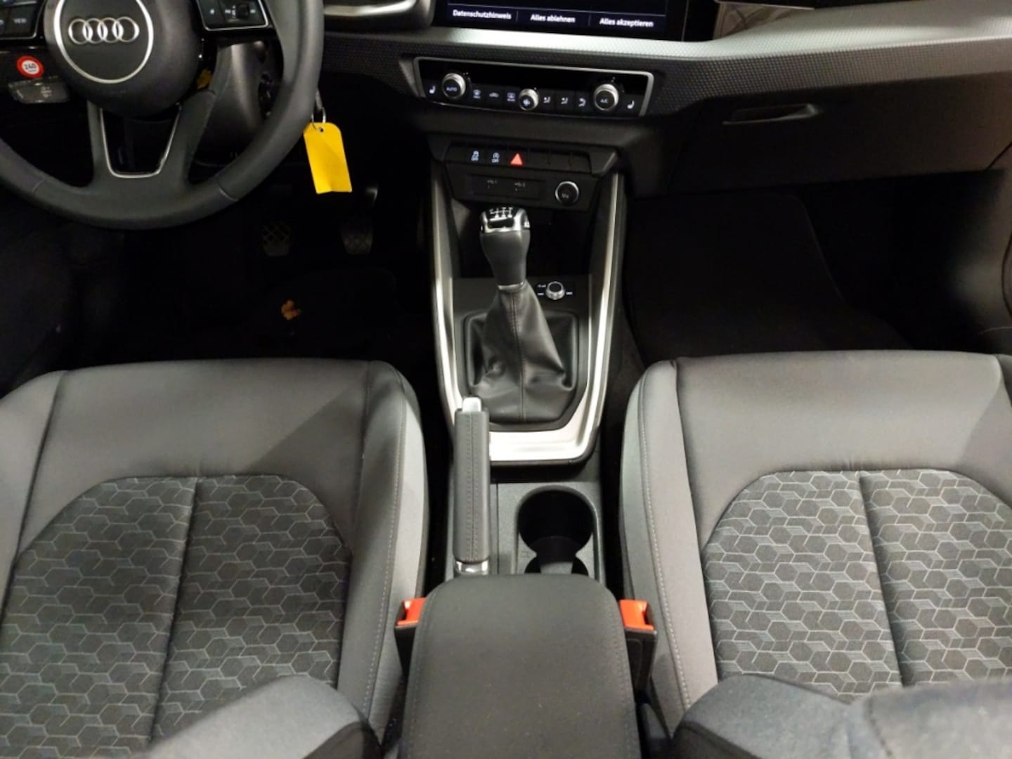 Bild über Audi A1 allstreet 30 TFSI Schaltgetriebe - für weitere Informationen kontaktieren Sie den Audi Partner