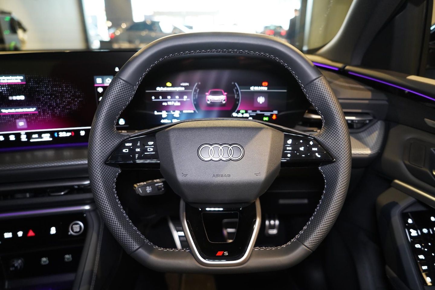 Image about Audi Q5 SUV e-hybrid quattro S tronic