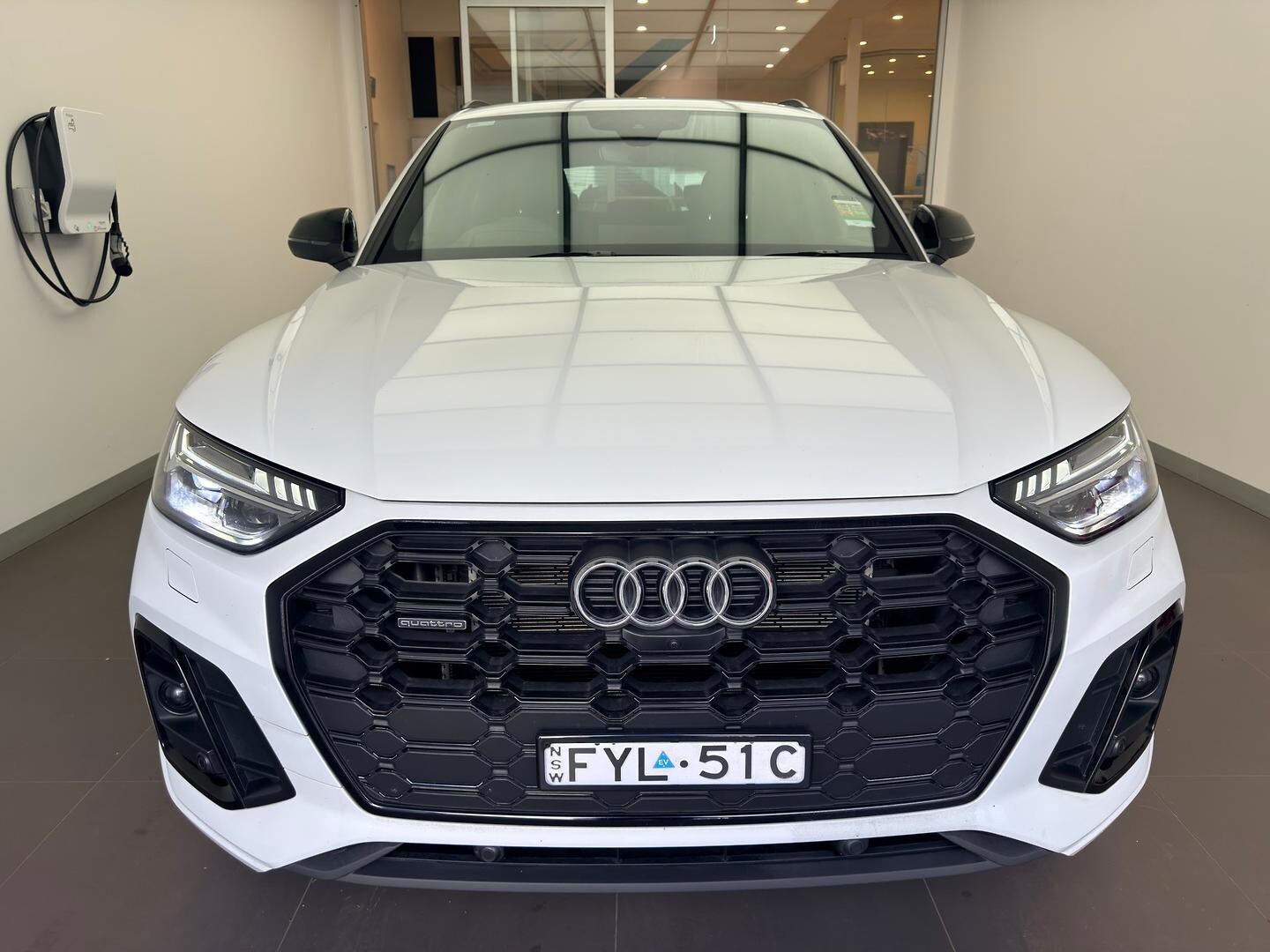 Image about Audi Q5 TFSI e S line 55 TFSI e quattro S tronic