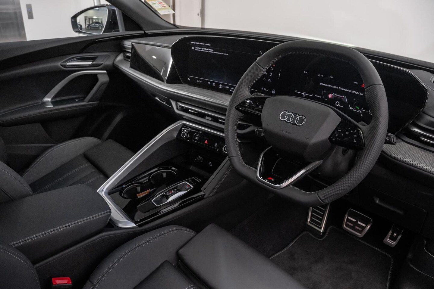 Image about Audi Q5 SUV TDI quattro 150 kW sport