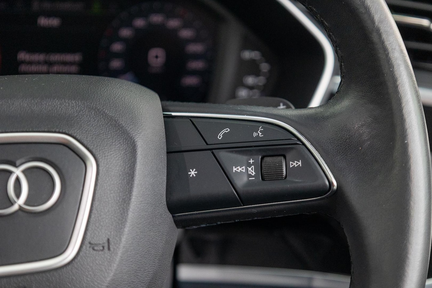Image about Audi Q3 40 TFSI quattro S tronic