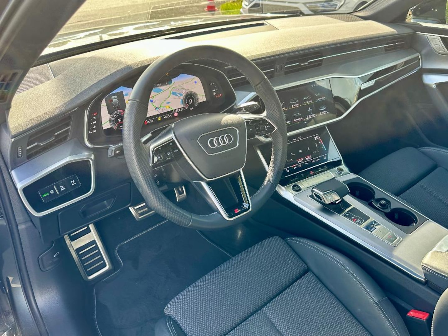 Bild über Audi A6 Avant sport 55 TFSI quattro S tronic - für weitere Informationen kontaktieren Sie den Audi Partner