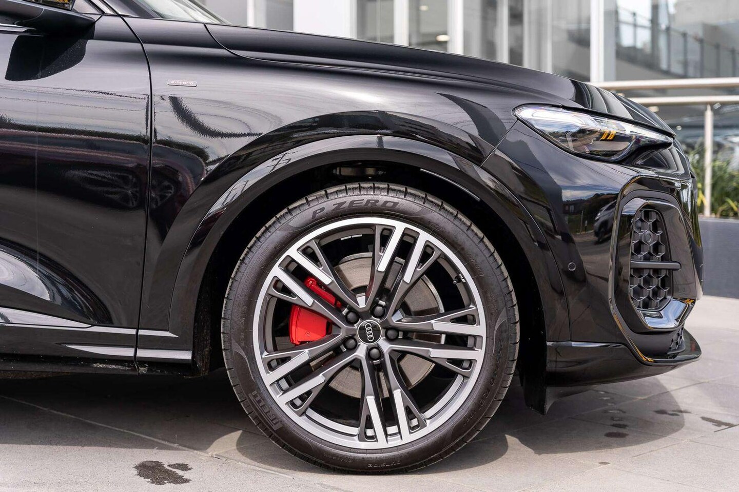 Image about Audi Q5 SUV e-hybrid quattro S tronic