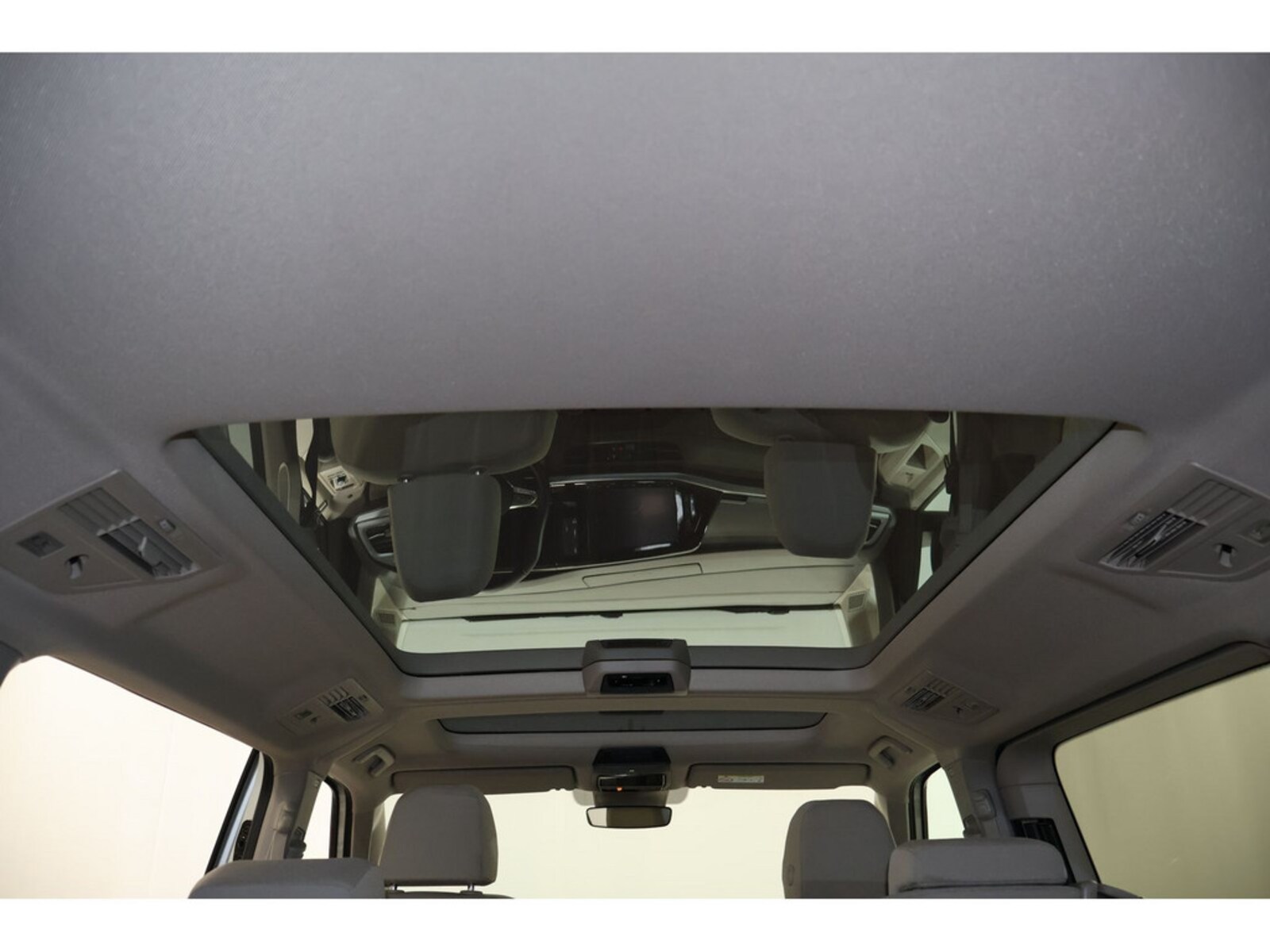 Volkswagen Multivan Langversion – Bild 17