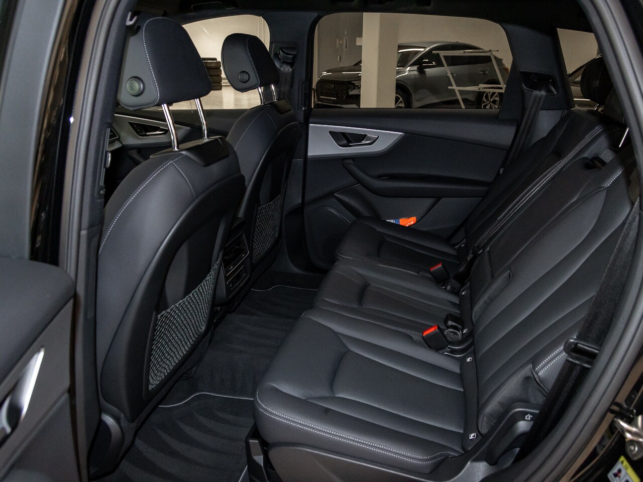 Image about Audi Q7 SUV TFSI e S line 55 TFSI e quattro tiptronic