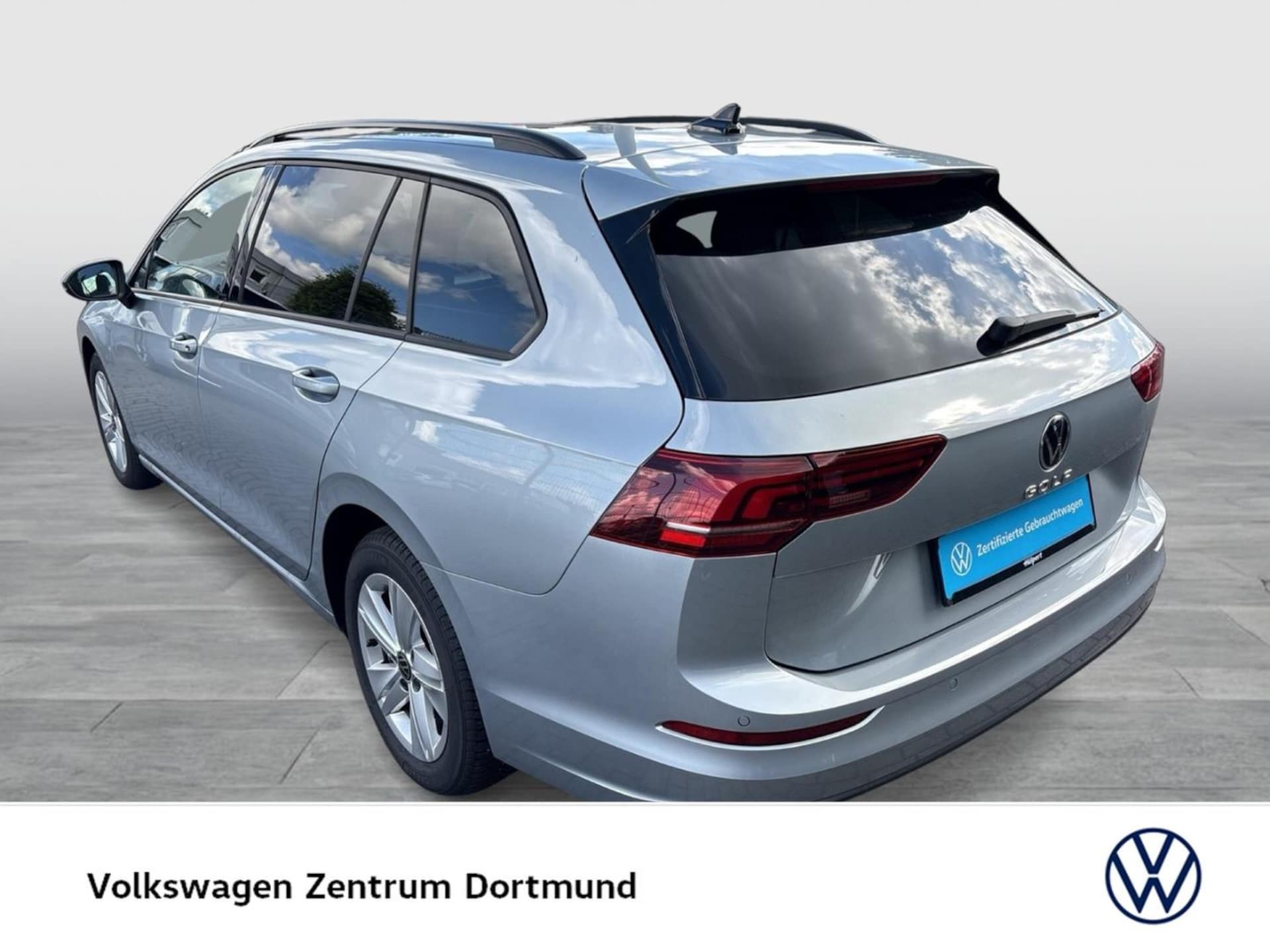 Volkswagen Golf Variant Life
