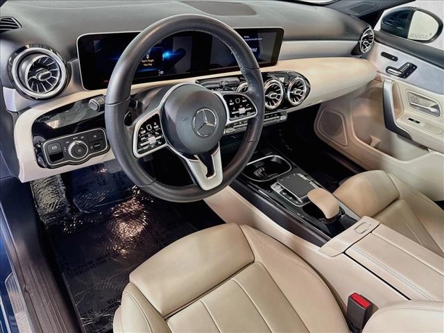 2019 Mercedes-Benz A 220