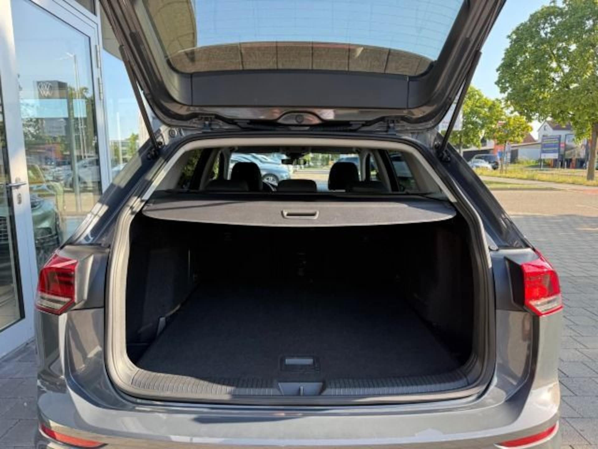 Volkswagen Golf Variant Life