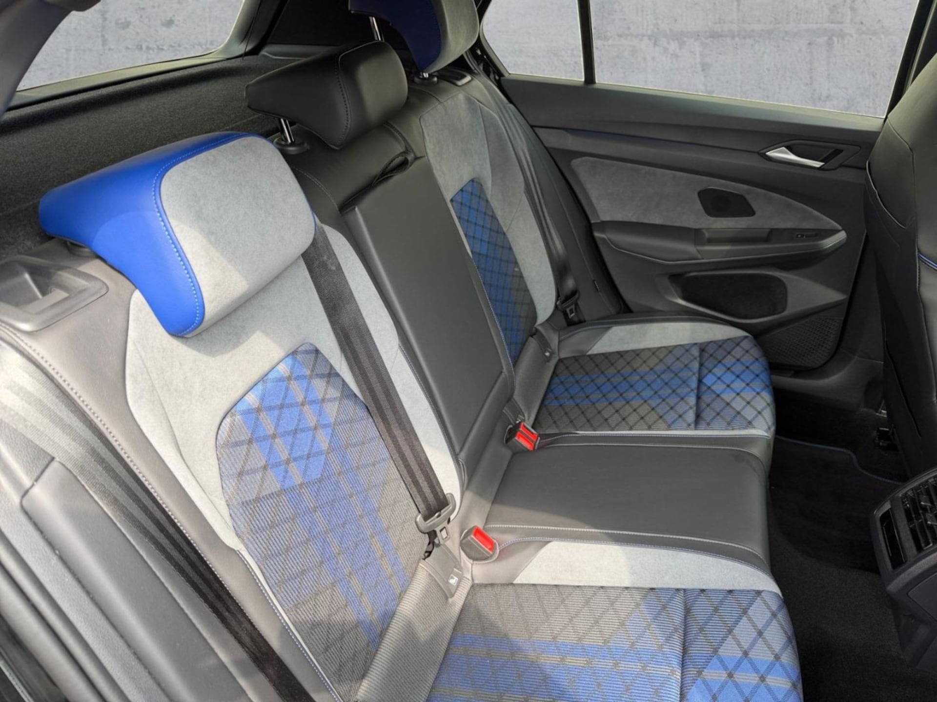 Volkswagen Golf R