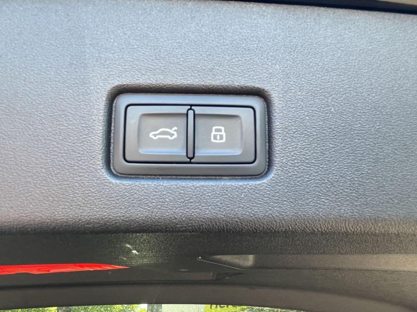 Image about Audi Q4 e-tron 40 e-tron