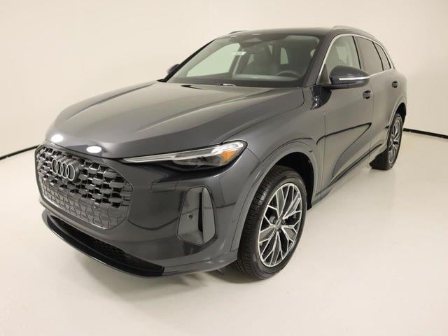 2025 Audi Q5 40 Premium Plus's photo