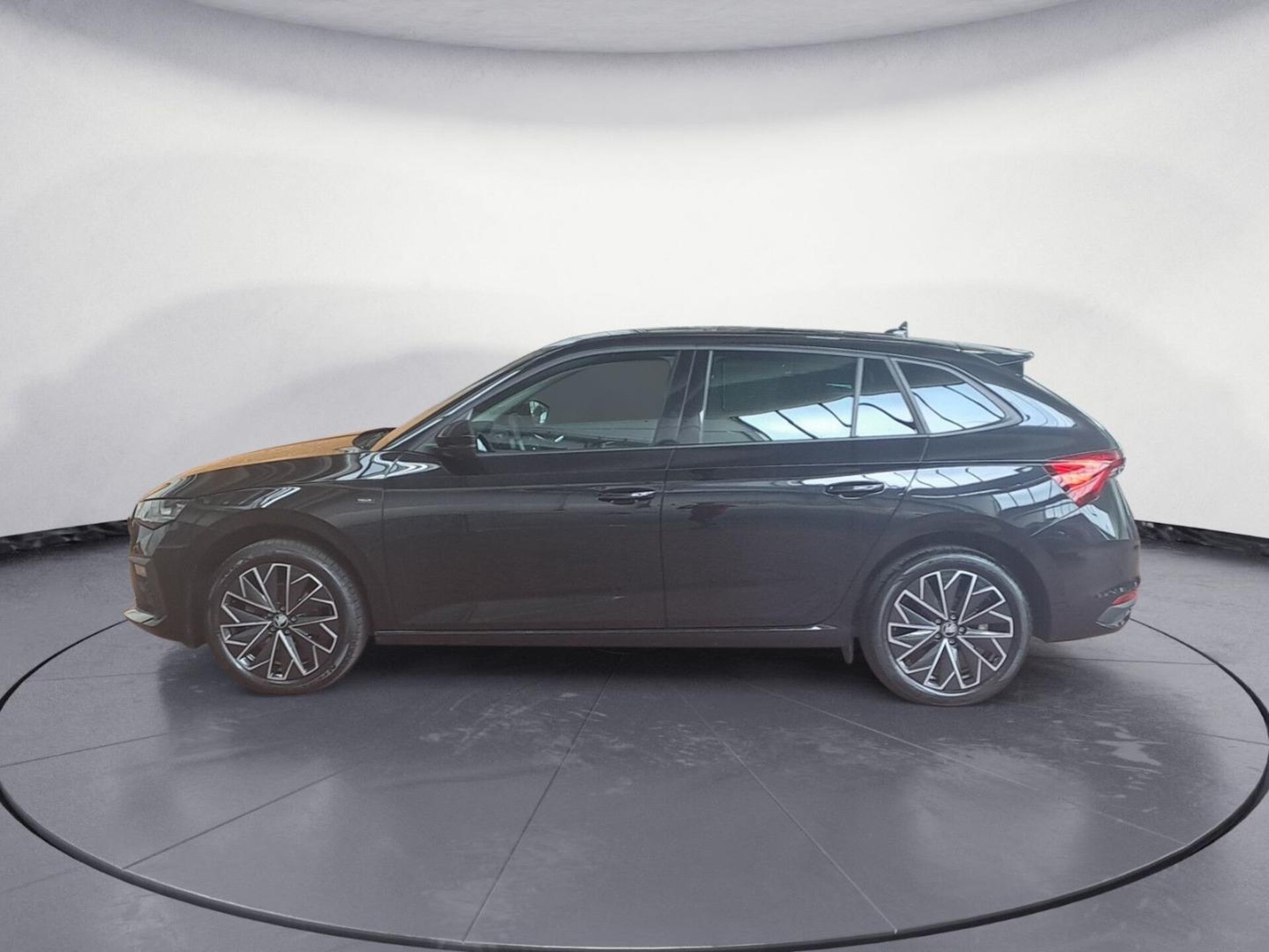 Skoda Scala Tour